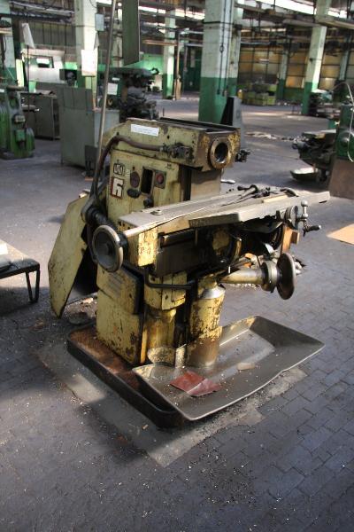 Used HECKERT FUW 315x800/I Milling machine for Sale (Auction Premium) | NetBid Industrial Auctions